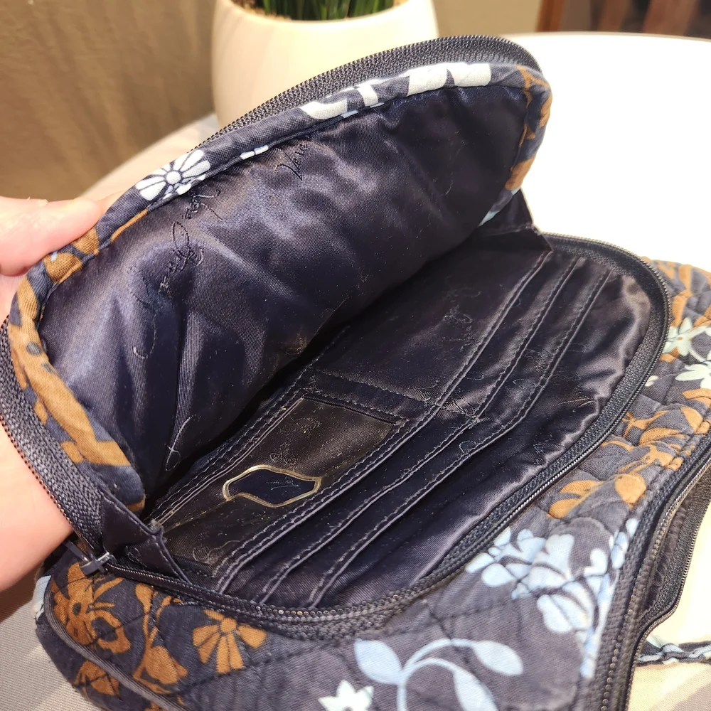 ⭐️Vera Bradley Navy & Brown Floral Crossbody Bag - Picture 3 of 7